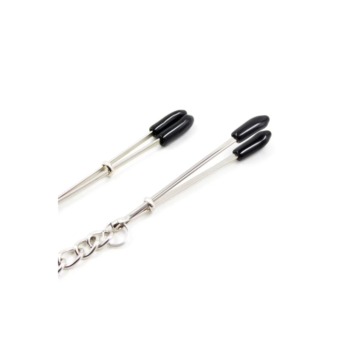 Nippelklemmen mit Kette aus Metall von Latetobed BDSM Line | Fesselliebe.de