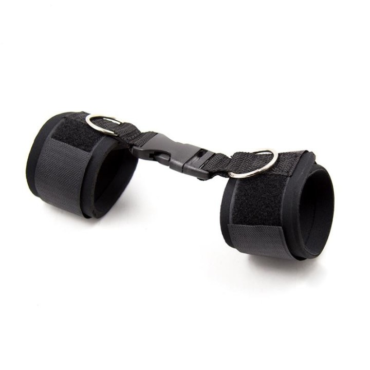 Neopren-Handschellen mit Klettverschluss Schwarz von Latetobed BDSM Line | Fesselliebe.de