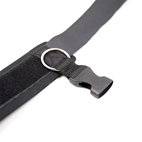 Neopren-Handschellen mit Klettverschluss Schwarz von Latetobed BDSM Line | Fesselliebe.de