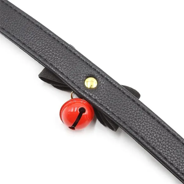 Halsband mit Schleife und Rasseln 44 cm Schwarz/Rot von Latetobed BDSM Line | Fesselliebe.de