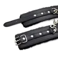 Fussfesseln mit Schwarzer Polsterung Innen, 35 cm, Schwarz von Latetobed BDSM Line