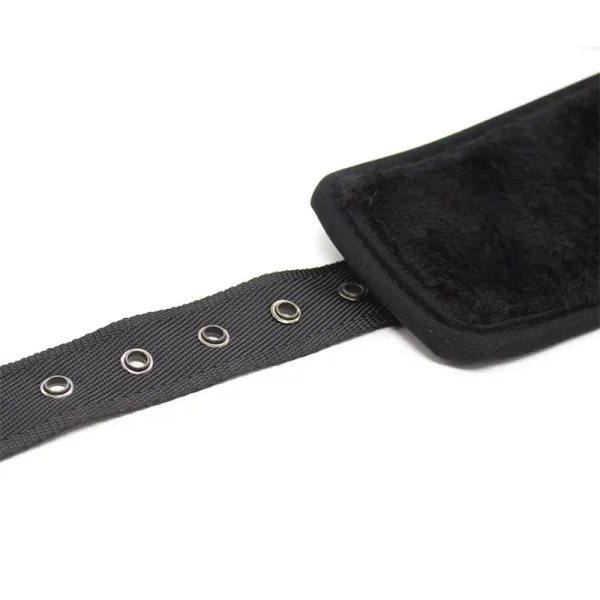 Lederhandschellen mit Grossen Ringen, Schwarz von Latetobed BDSM Line | Fesselliebe.de