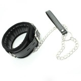 Halsband mit Metallleine und Gepolstertem Innenfutter Schwarz von Latetobed BDSM Line | Fesselliebe.de