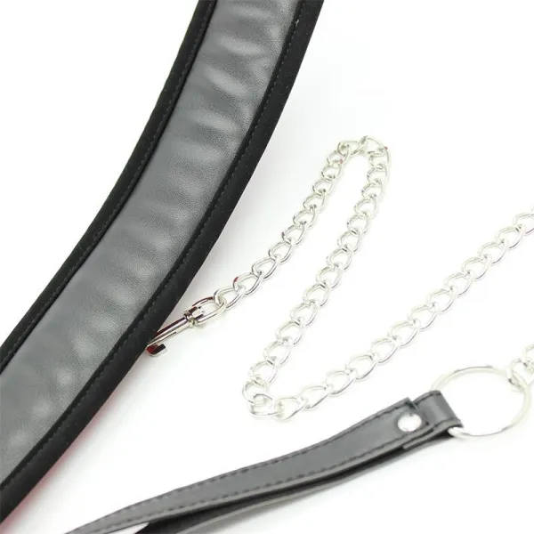Halsband mit Metallleine und Gepolstertem Innenfutter Schwarz von Latetobed BDSM Line | Fesselliebe.de