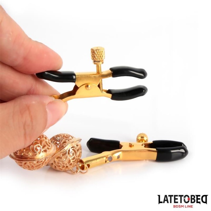Nippelklemmen mit Glocke Schwarz und Gold von Latetobed BDSM Line | Fesselliebe.de
