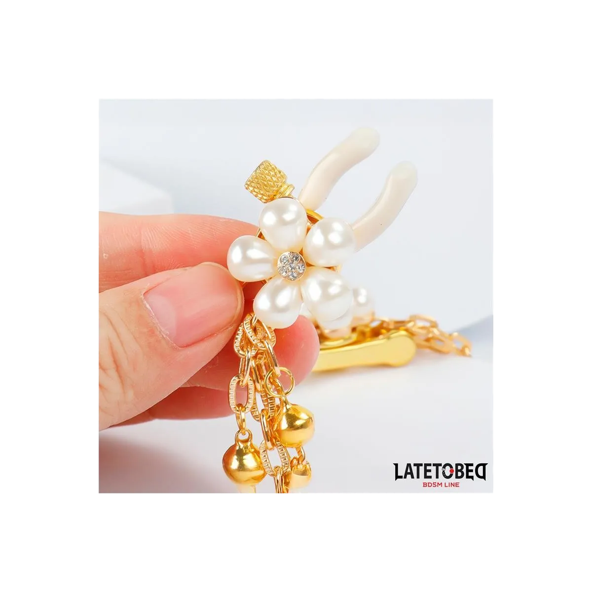 Rearl-Nippelklemmen mit Kette von Latetobed BDSM Line | Fesselliebe.de