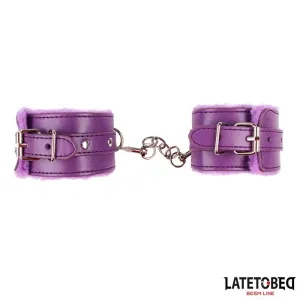 Fell-Handfessel Lila von Latetobed BDSM Line