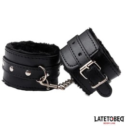 Fell-Fussfessel Schwarz von Latetobed BDSM Line | Fesselliebe.de