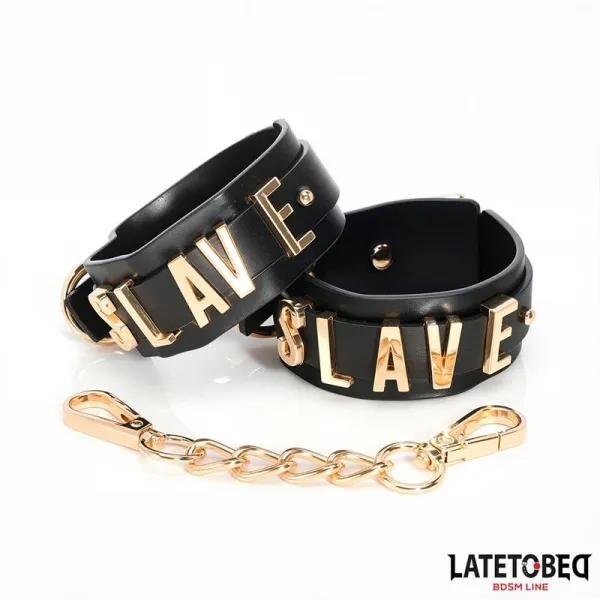 Slave-Fussfesseln mit Goldener Kette von Latetobed BDSM Line | Fesselliebe.de