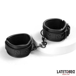 Mit Schwamm Gefütterte Handschellen von Latetobed BDSM Line | Fesselliebe.de