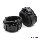 Mit Schwamm Gefütterte Handschellen von Latetobed BDSM Line | Fesselliebe.de