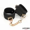 Handfesseln mit Webmuster Goldene Kette von Latetobed BDSM Line