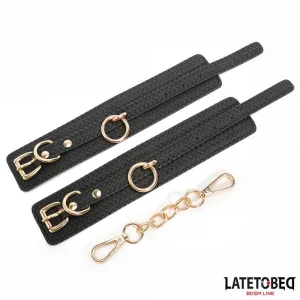 Handfesseln mit Webmuster Goldene Kette von Latetobed BDSM Line