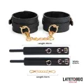 Fussfesseln mit Webmuster und Goldener Kette von Latetobed BDSM Line