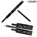 Halsband und Handfesseln von Latetobed BDSM Line | Fesselliebe.de
