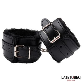 Fell-Handfessel Schwarz von Latetobed BDSM Line | Fesselliebe.de