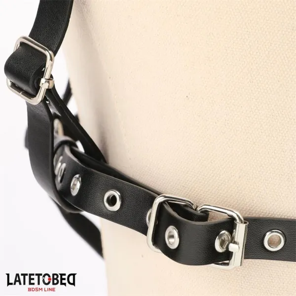 Verstellbarer Brust-Harness von Latetobed BDSM Line | Fesselliebe.de