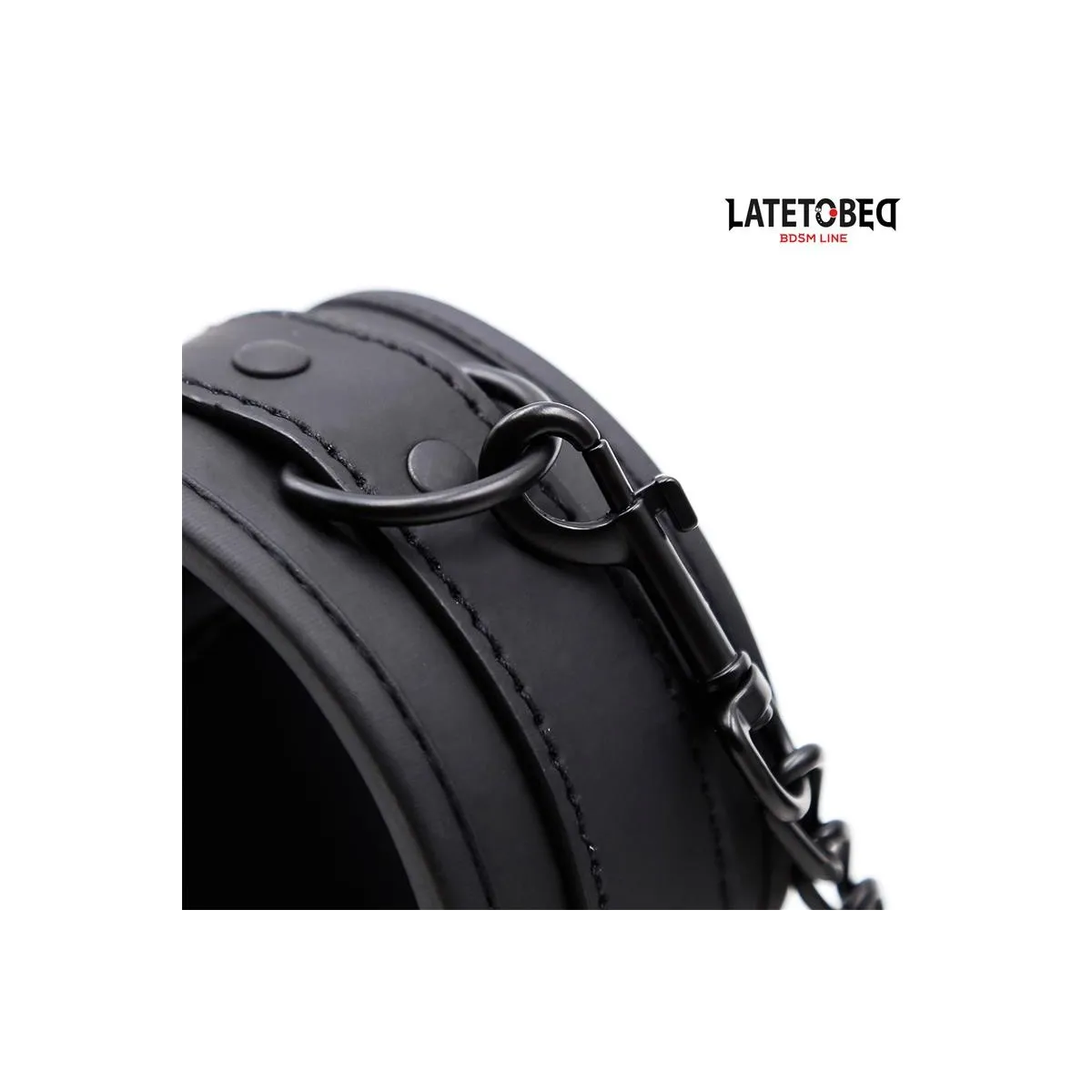Einfarbige Schwarze Handfessel von Latetobed BDSM Line | Fesselliebe.de