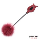 Federkitzler und Paddel In Rosenform von Latetobed BDSM Line | Fesselliebe.de
