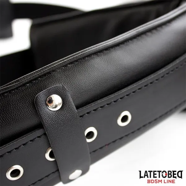 Gepolsterte Oberschenkelschlinge Positionshilfe von Latetobed BDSM Line | Fesselliebe.de