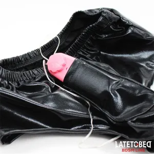 Elastischer Slip mit Vibrierendem Dildo, Einheitsgrösse von Latetobed BDSM Line
