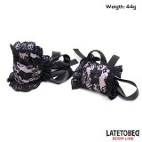 2-Teiliges Set aus Spitzen-Augenbinde und Handschellen von Latetobed BDSM Line | Fesselliebe.de
