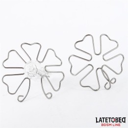 Blumenförmiges Nippel-Accessoire von Latetobed BDSM Line | Fesselliebe.de