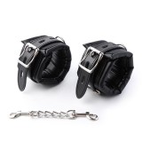 Verstellbare Handschellen von Latetobed BDSM Line | Fesselliebe.de