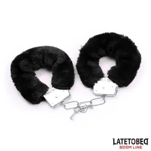 3-Teiliges Set Maske, Handschellen und Federn Schwarz von Latetobed BDSM Line