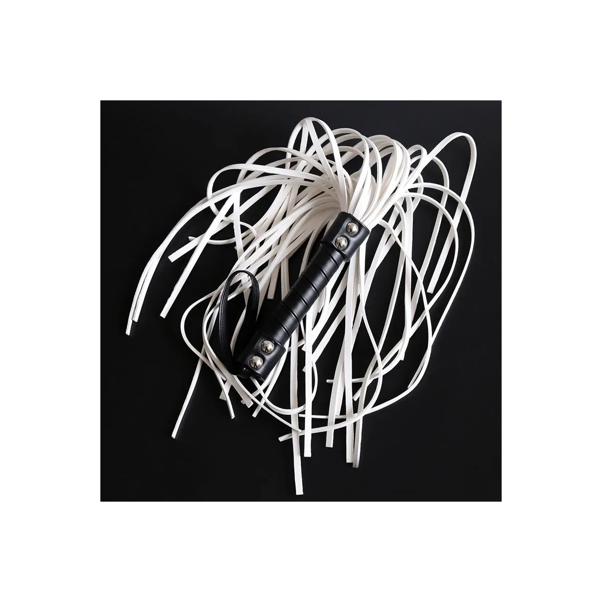 Doppelnieten-Peitsche 44 cm von Latetobed BDSM Line | Fesselliebe.de