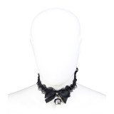 Halsband mit Schleife, Glocke und Spitze von Latetobed BDSM Line | Fesselliebe.de