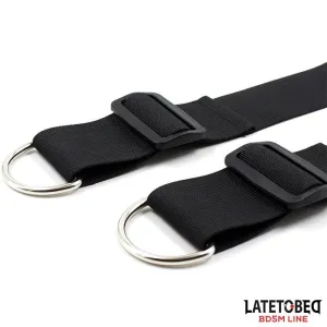 Türschwingende Nylon-Neopren-Handfesseln von Latetobed BDSM Line