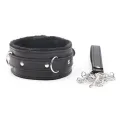Halsband mit Metallleine Schwarz von Latetobed BDSM Line
