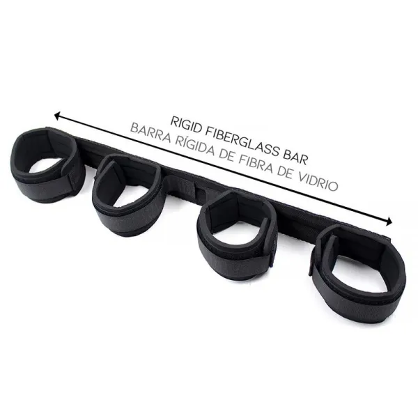 Spreizstange mit Starrer Stange und Weichen Manschetten von Latetobed BDSM Line | Fesselliebe.de