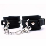 Handschellen aus Silikon von Latex Play | Fesselliebe.de
