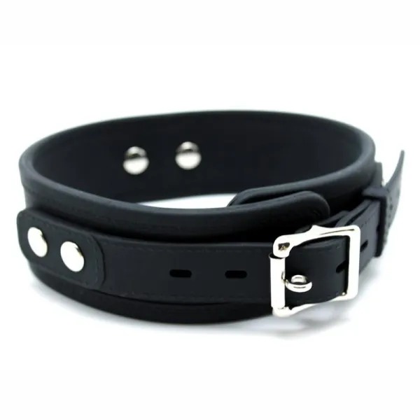 Halsband mit Leine aus Silikon von Latex Play | Fesselliebe.de