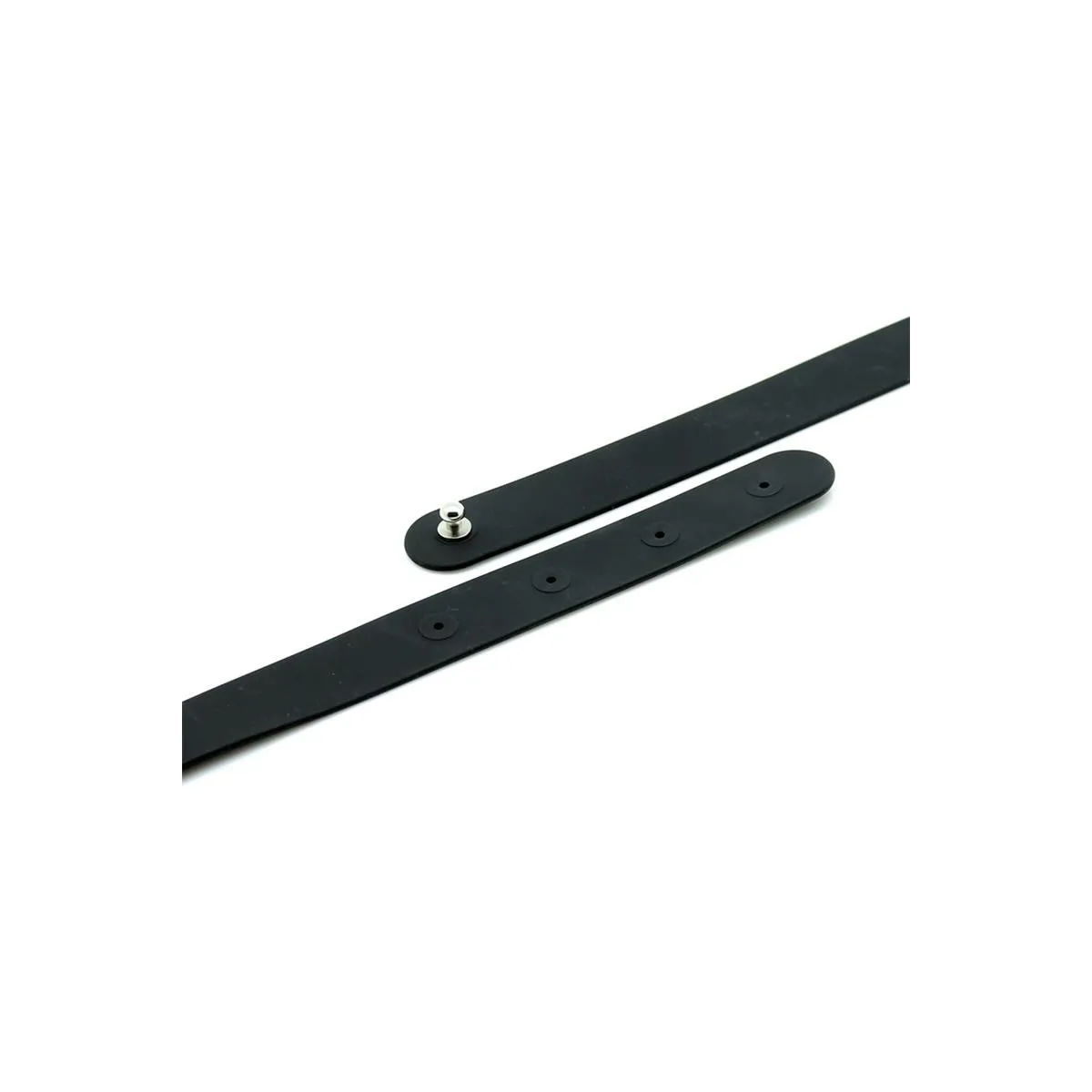 Halsband (SLUT) aus Silikon von Latex Play | Fesselliebe.de