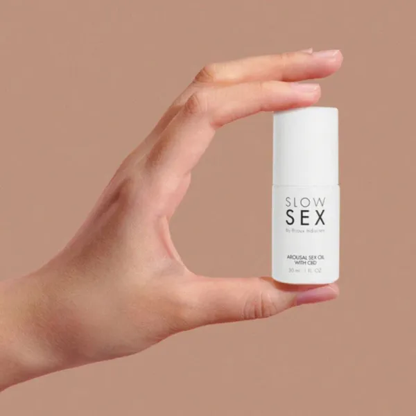 Slow Sex Sexuelles Massageöl mit Cbd 30 ml von Slow Sex | Fesselliebe.de