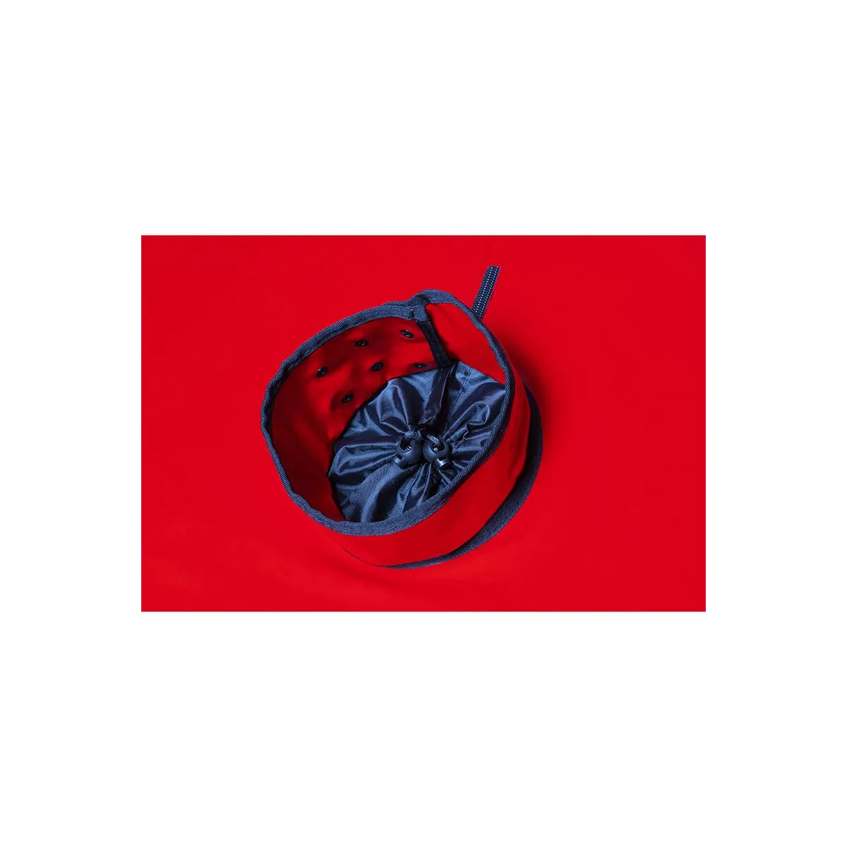 Kink Club Cabin Scandale Schwarz & Rot von Secret Dome | Fesselliebe.de