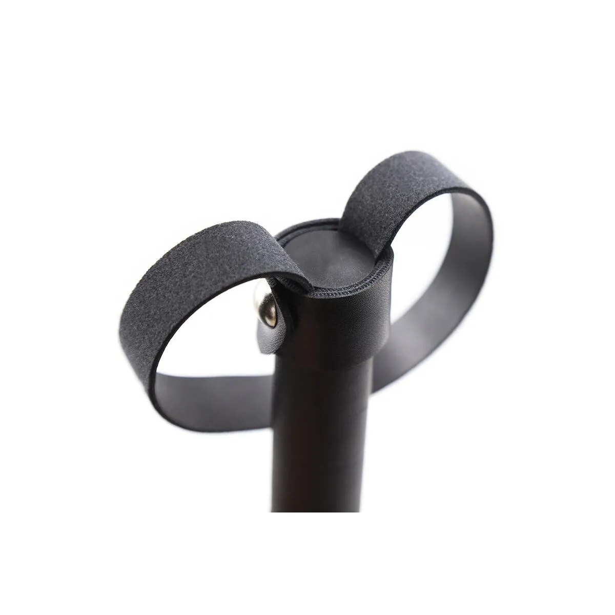 Silberne Armbnder mit Peitsche von Ohmama Fetish | Fesselliebe.de