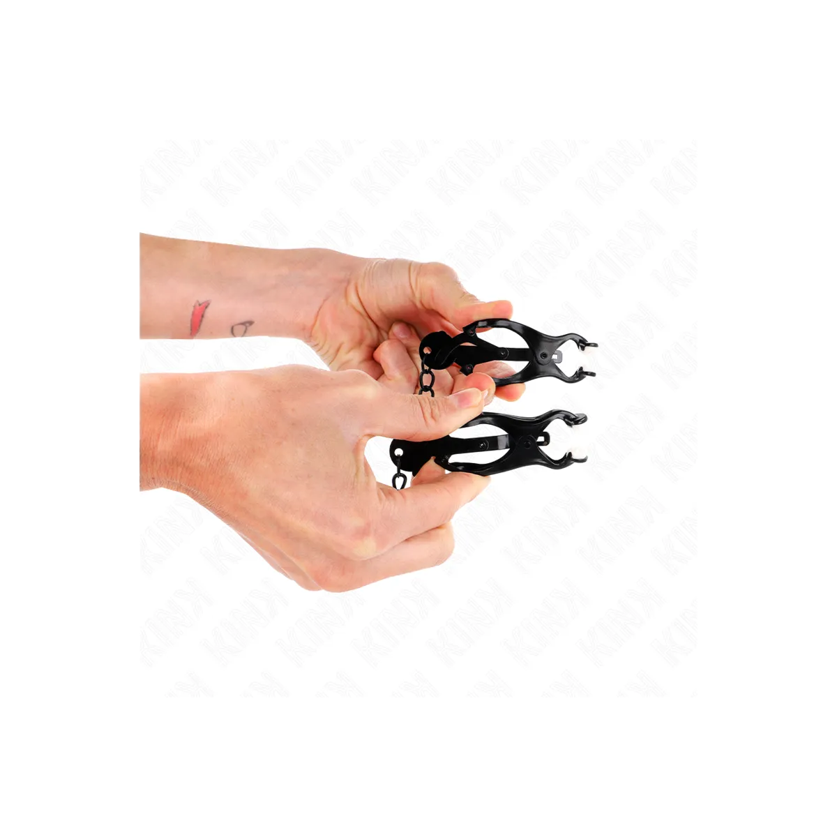 Japanische Kleeblatt-Nippelklammern mit Kette Schwarz 30 cm von Kink Nipple Grip | Fesselliebe.de