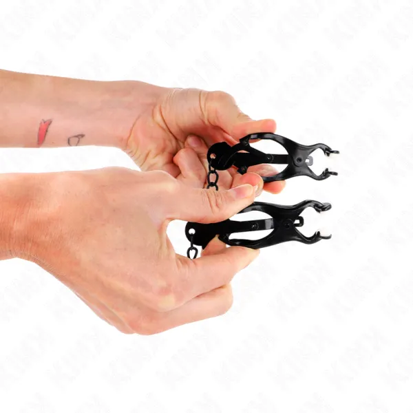 Japanische Kleeblatt-Nippelklammern mit Kette Schwarz 30 cm von Kink Nipple Grip | Fesselliebe.de