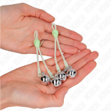 Leuchtende Totenkopf-Nippelklammern mit Ringglöckchen Verstellbar Grün/Silber von Kink Nipple Grip | Fesselliebe.de