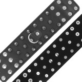 Skulls and Bones Schwarze Handschellen mit Spikes von Darkness Bondage | Fesselliebe.de