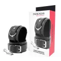 Schwarze Verstellbare Handschellen mit Doppeltem Verstärkungsband von Darkness Bondage