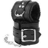 Schwarz Gefütterte Bdsm-Handschellen von Darkness Bondage | Fesselliebe.de
