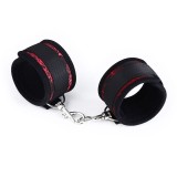 Scandal Handgelenk-Handschellen von Ohmama Fetish | Fesselliebe.de