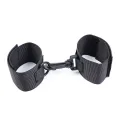 Handgelenkfesseln aus Nylon von Ohmama Fetish