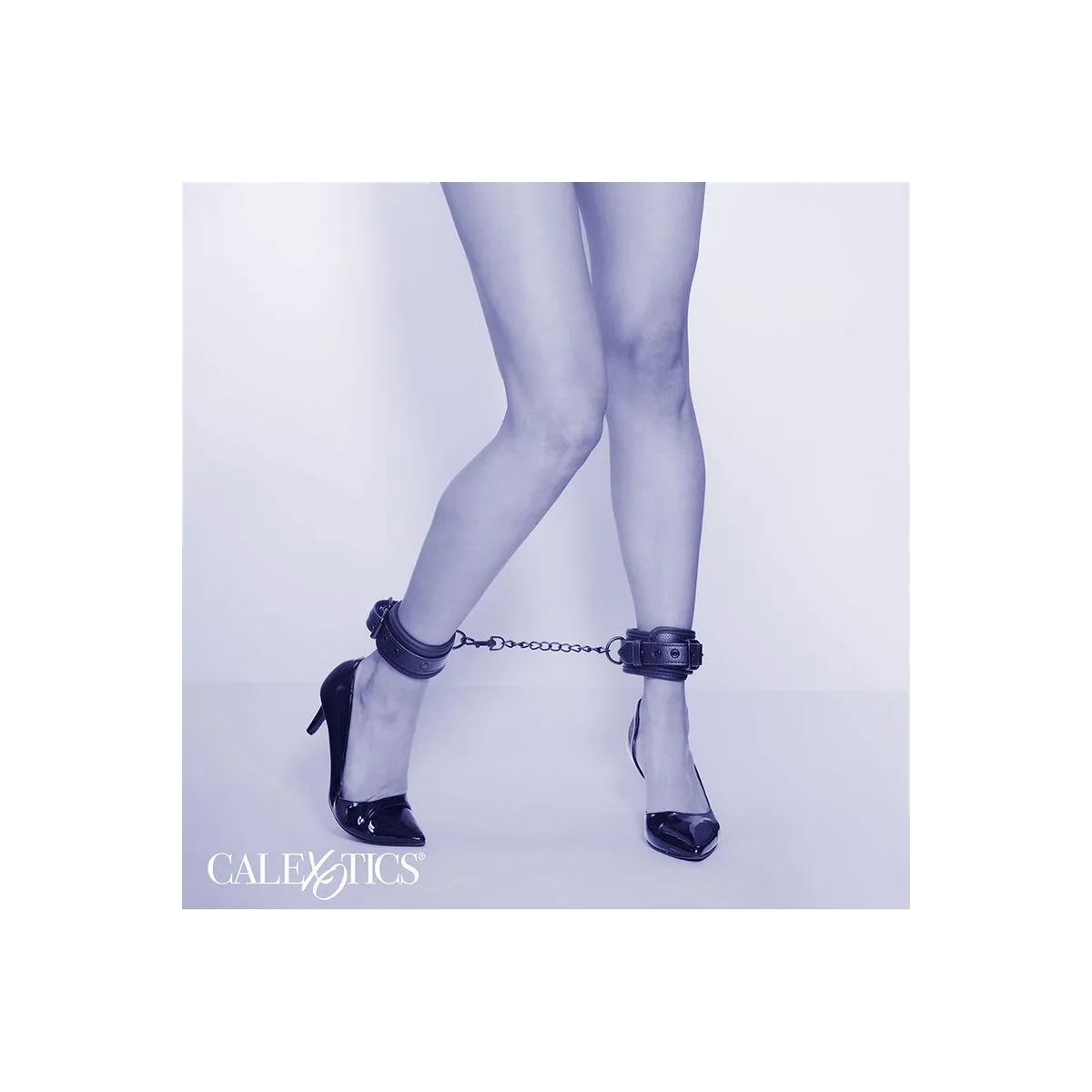 Nocturnal Fussmanschetten Leder Verstellbar Schwarz von Calexotics | Fesselliebe.de
