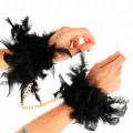 Federhandmanschetten mit Goldkette Modell 1 von Kink Wrist Restraint